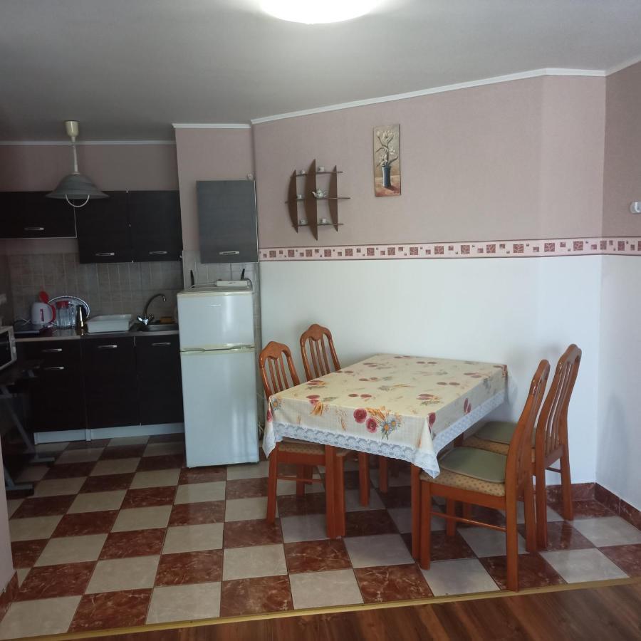 Livia Apartman Bük Екстериор снимка