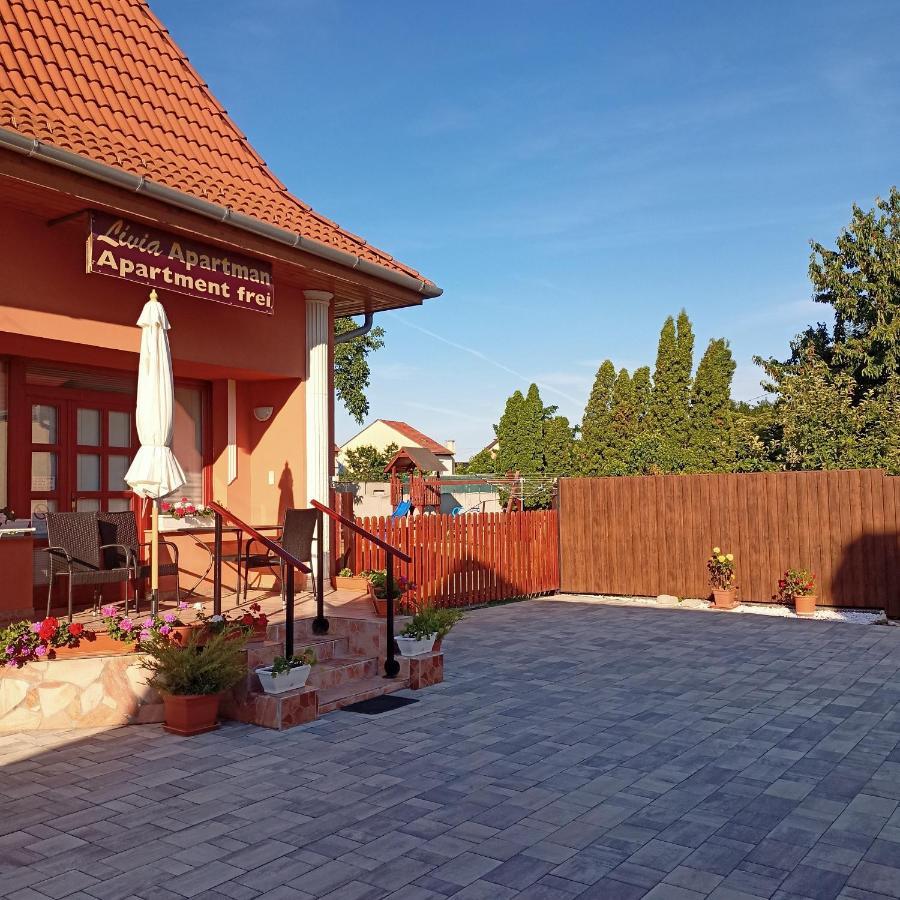 Livia Apartman Bük Екстериор снимка
