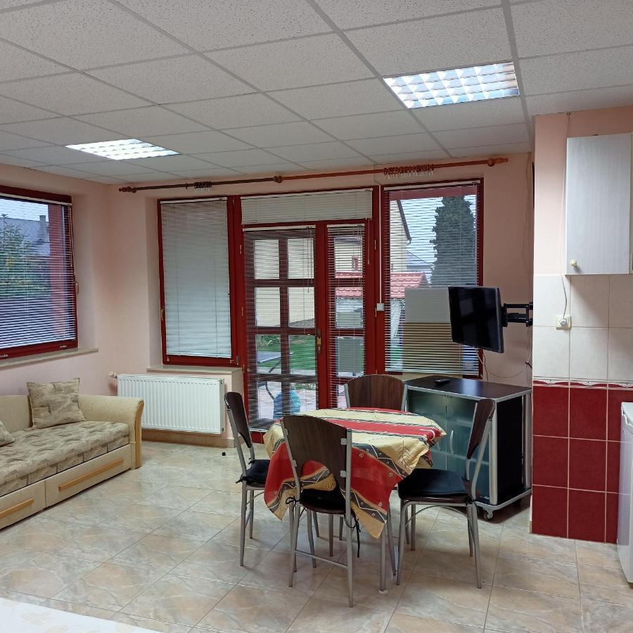 Livia Apartman Bük Екстериор снимка