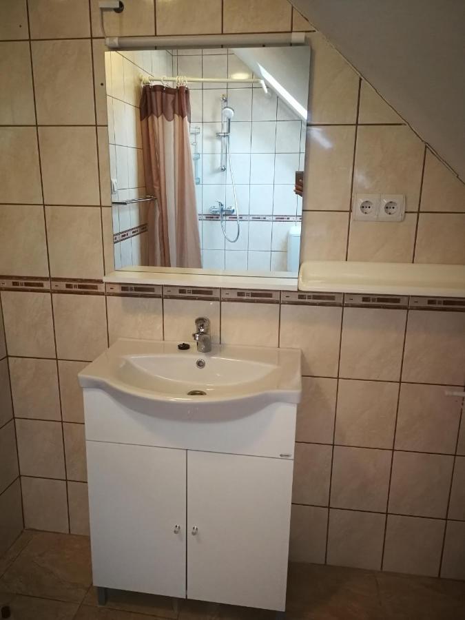 Livia Apartman Bük Екстериор снимка